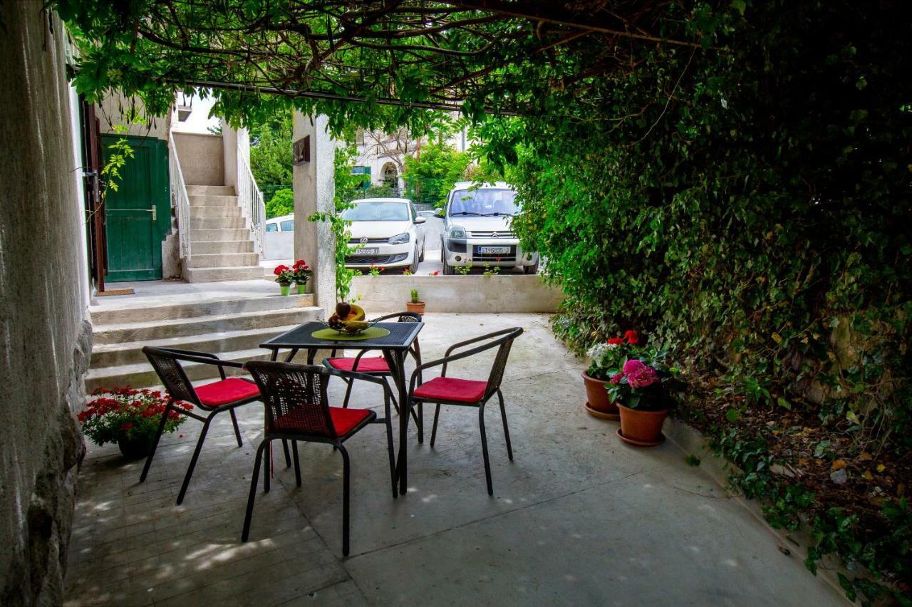 Apartment Nives In The City Center - Free Parking Split Exterior foto